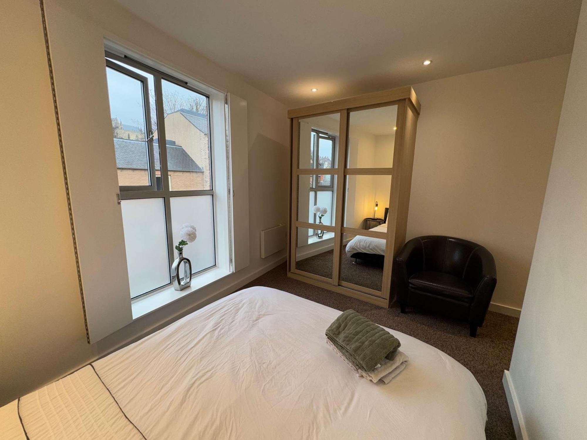 Central, Modern And Peaceful, Lovely Cathedral Views, Two-Bed Apartment With 40" Smart Tv & Free Onsite Parking Lincoln Eksteriør bilde