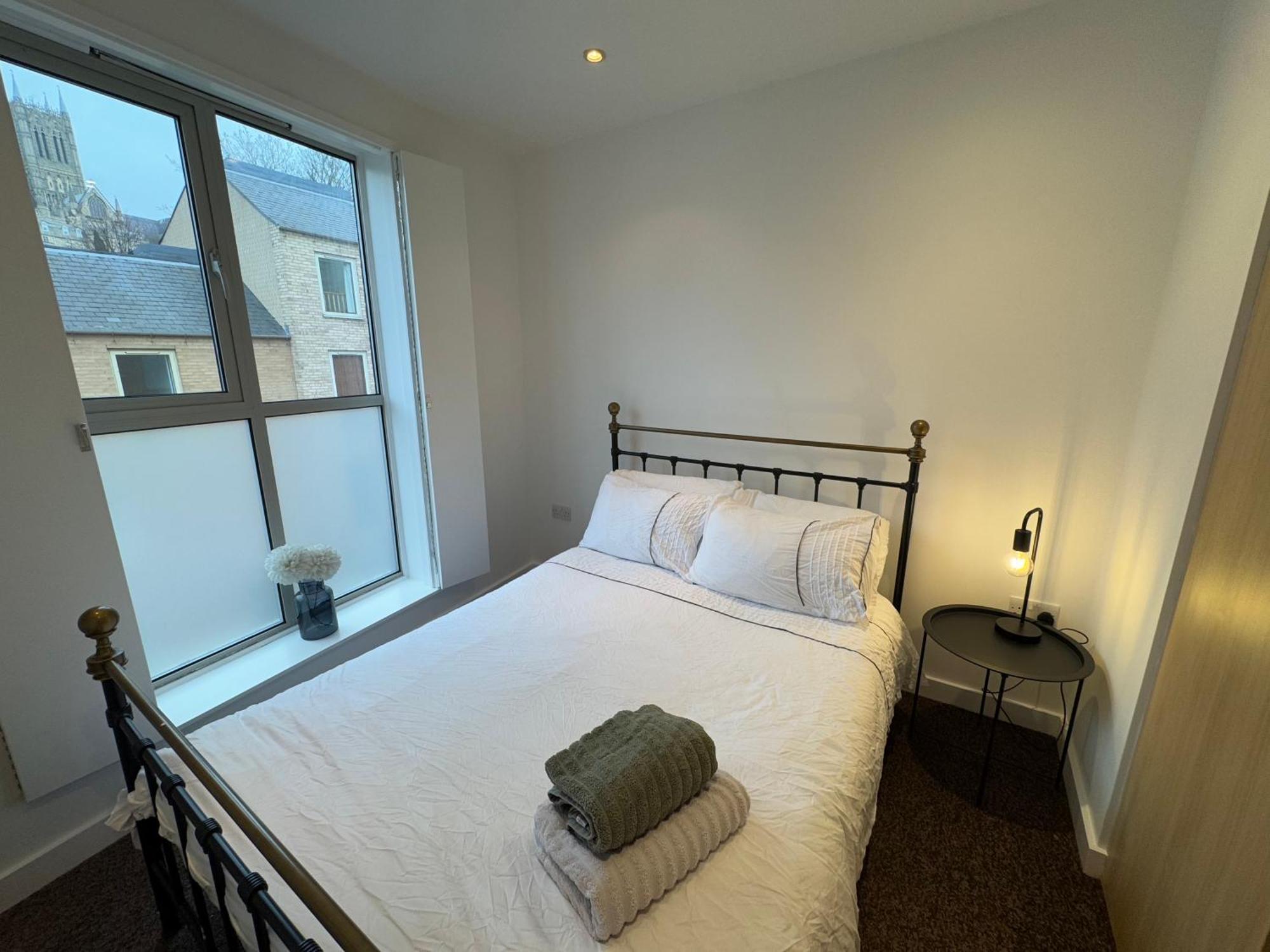Central, Modern And Peaceful, Lovely Cathedral Views, Two-Bed Apartment With 40" Smart Tv & Free Onsite Parking Lincoln Eksteriør bilde